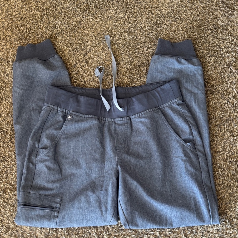 Figs Gray Zamora joggers